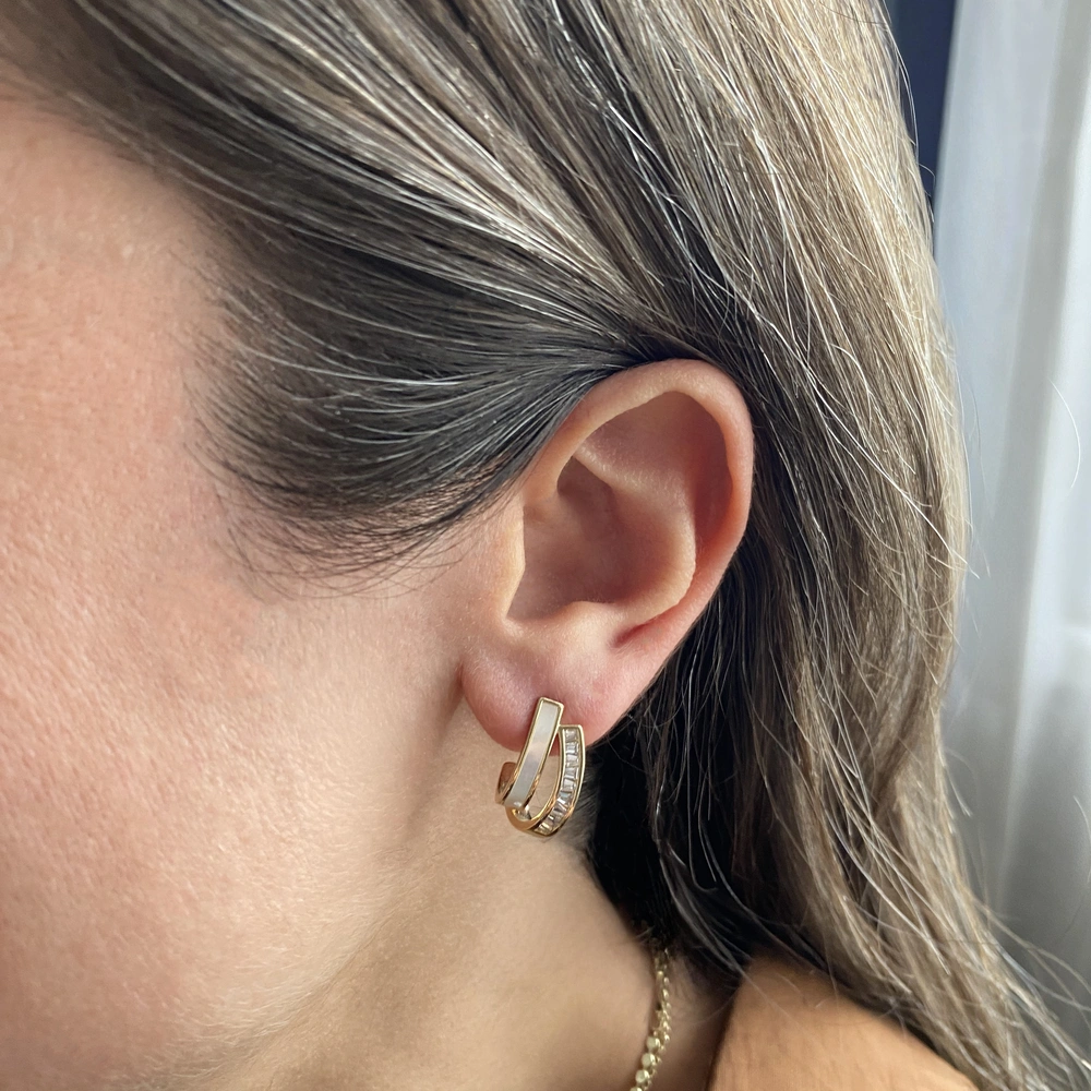 925 Ayar Gümüş İğneli Sedefli ve Baget Taşlı Çift Sıra Küpe